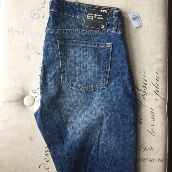 Gap skinny leopard print jeans size 4/27