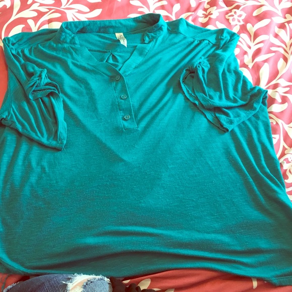 Cute and comfy work top