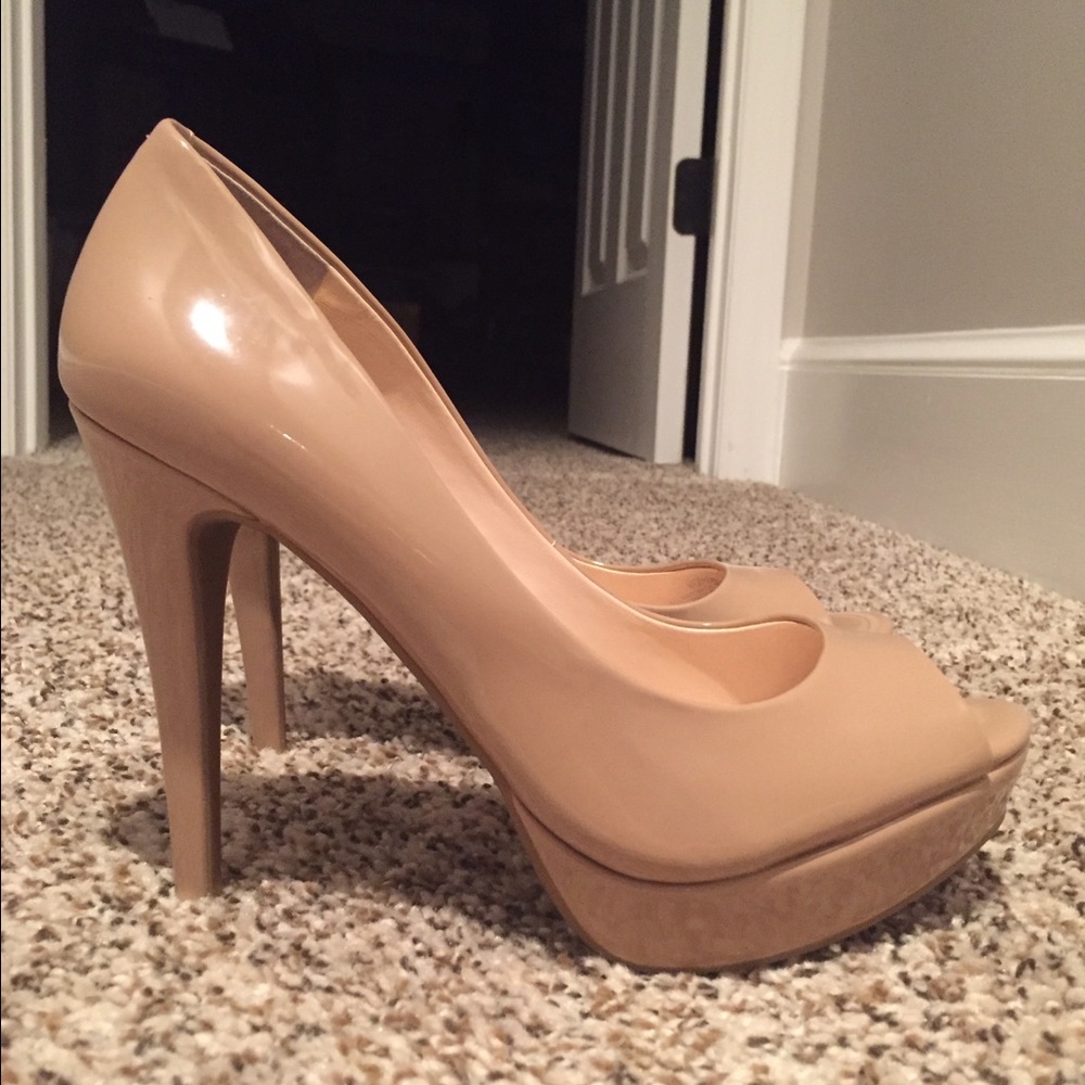 SOLD Jessica Simpson Nude Peep Toe Platforms NWT