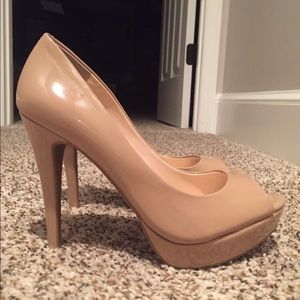 SOLD Jessica Simpson Nude Peep Toe Platforms NWT