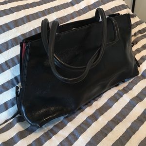 Hobo black purse with pink details