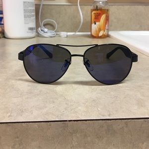 Men Fossil aviator sunglasses