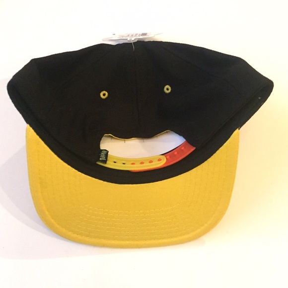 Pokémon pikachu snapback hat - Picture 2 of 2