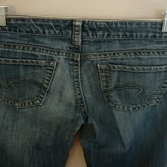 Distressed Jeans - Picture 2 of 4