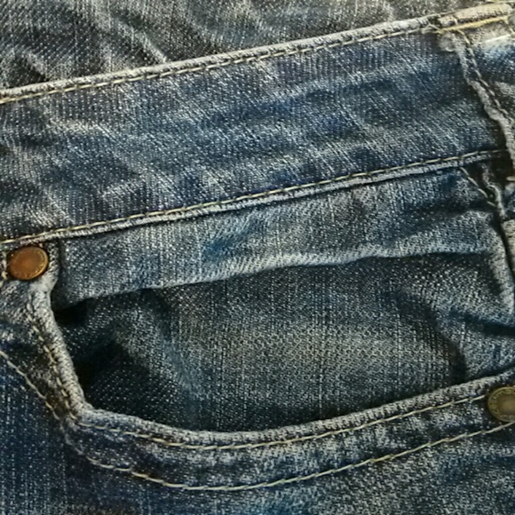 Distressed Jeans - Picture 4 of 4