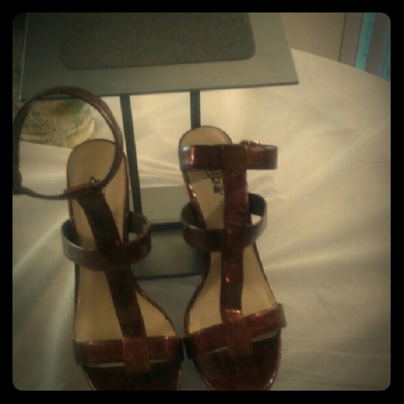 Diba Women's Wedge Hills with Ankle Strap size 11