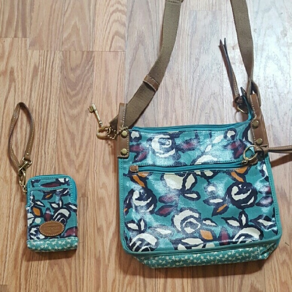 Fossil crossbody bag and matching wallet!