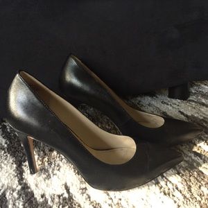 Anne Klein classic black pumps