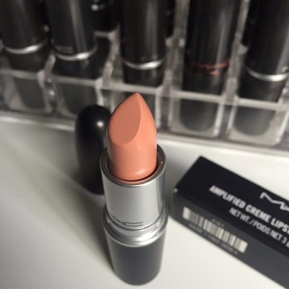 MAC Lipstick - A Perfect Day