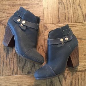 Steve Madden Arieel Bootie