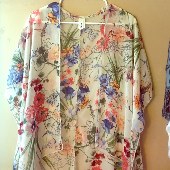 Lightweight flower kimono
