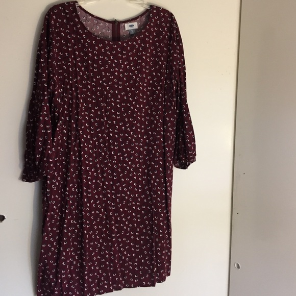 Old Navy burgundy shift dress.