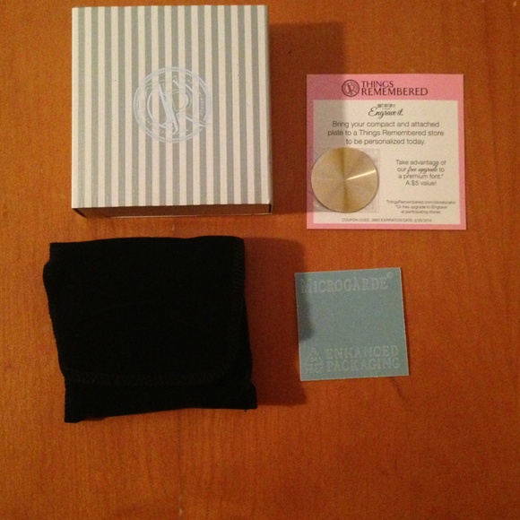 Engrave-able gold compact mirror 💖❤ - Picture 4 of 4