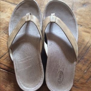 Chaco leather Sol flip flops