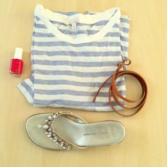 Gap-  tee shirt