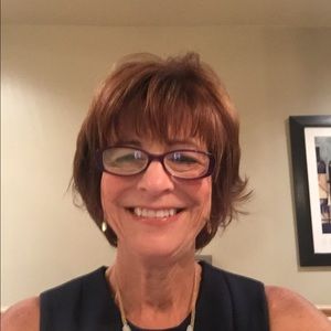 Meet your Posher, Laurie