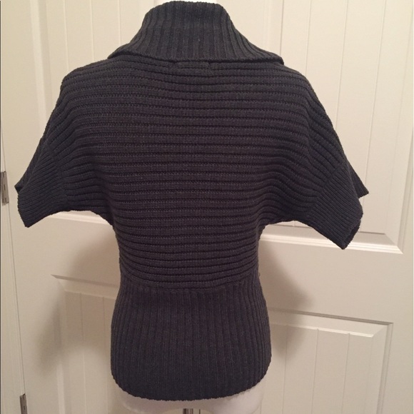 Grey Cardigan w/ belt attached - Picture 2 of 6