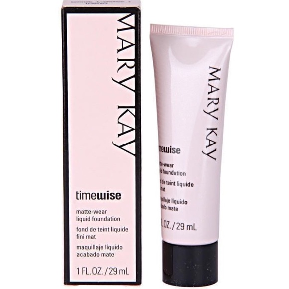 TimeWise® Matte-Wear® Liquid Foundation - Bronze 2