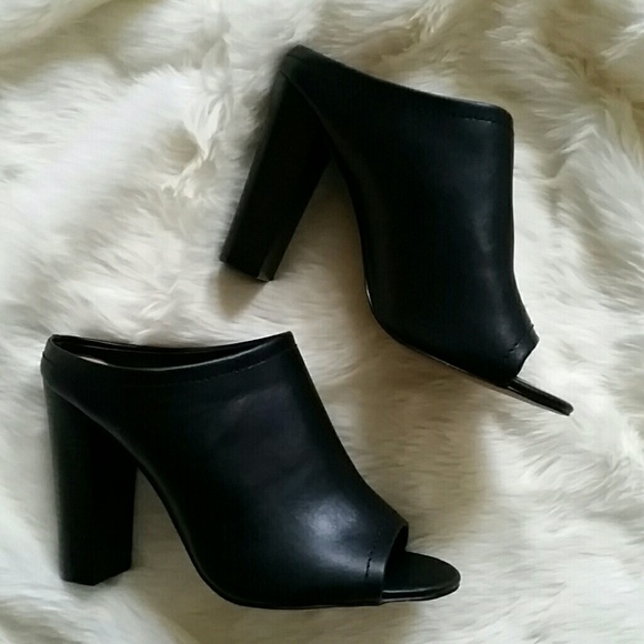 Mossimo Supply Co. Shoes - ☇HP Flash Sale!💙 3 for  $25! 🎉3XHP Simple Chic🎉