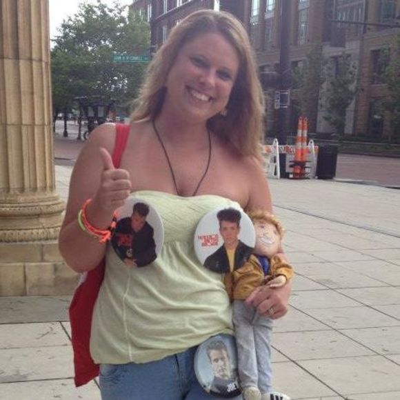 Meet your Posher, Jennifer - Picture 1 of 1