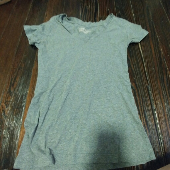 Plain gray t-shirt with a pocket