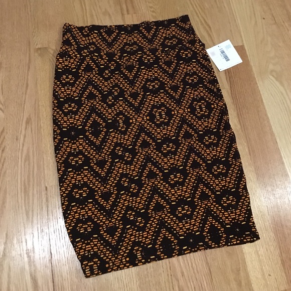 Lularoe Cassie skirt - NWT