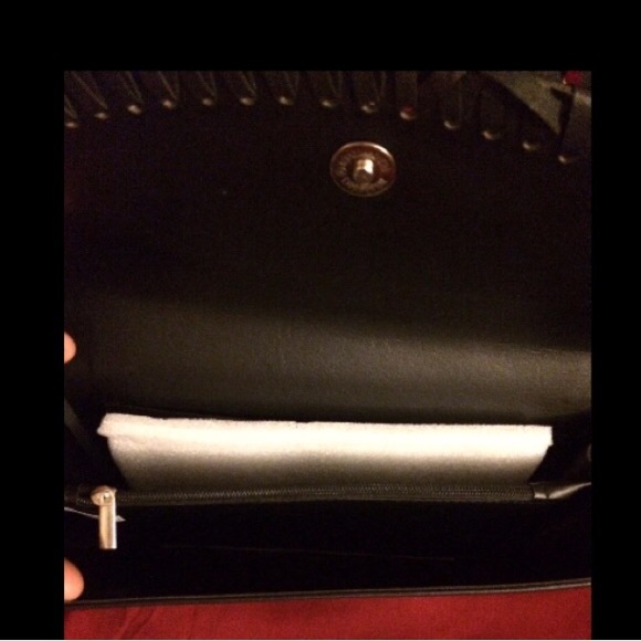 CUTE! Black Compact Crossbody Bag with fringe - Picture 4 of 4