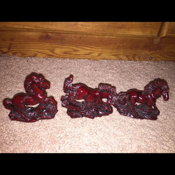 wooden horse figurines