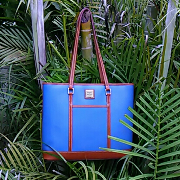 Dooney & Bourke Bags - Limited Edition Shoulder Tote Dooney & Bourke Bags - Limited Edition Shoulder Tote