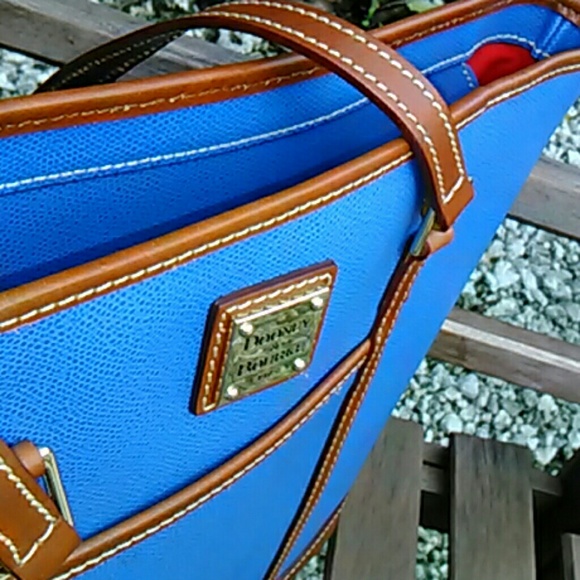 Dooney & Bourke Bags - Limited Edition Shoulder Tote Dooney & Bourke Bags - Limited Edition Shoulder Tote