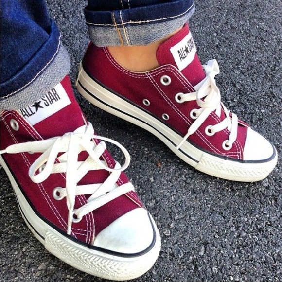(SOLD) Maroon/Burgundy Converse