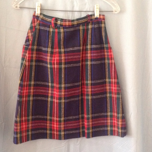 ❌SOLD❌ Adorable Vntg 60s/70s plaid miniskirt - Picture 2 of 4