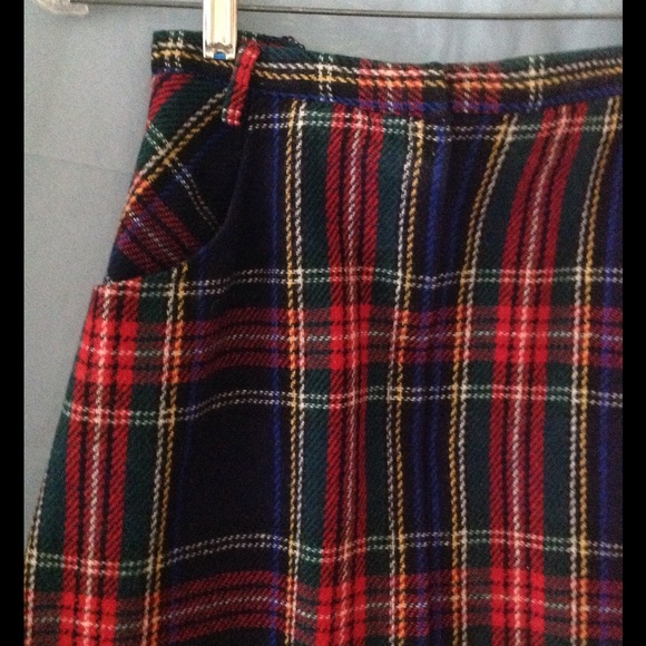 ❌SOLD❌ Adorable Vntg 60s/70s plaid miniskirt - Picture 3 of 4