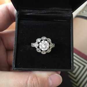 Sterling silver vintage flower CZ ring