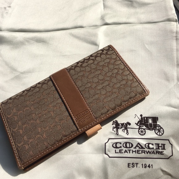 Signature Coach checkbook cover/wallet