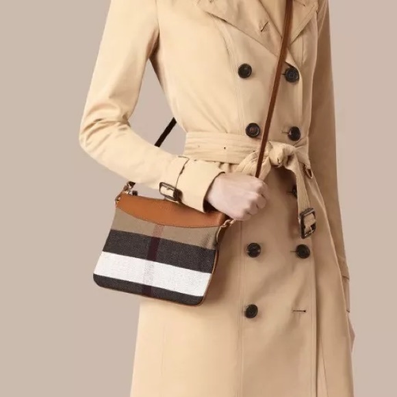 🚫SOLD ON EBAY🚫Burberry Clutch/Crossbody - Picture 4 of 4