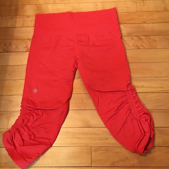 Lululemon crop pants