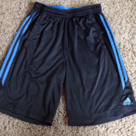 Adidas basketball shorts - Picture 3 of 4