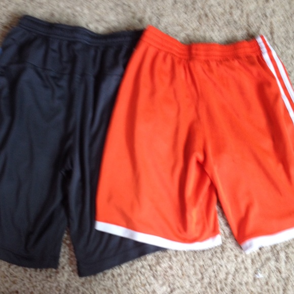 Adidas basketball shorts - Picture 4 of 4