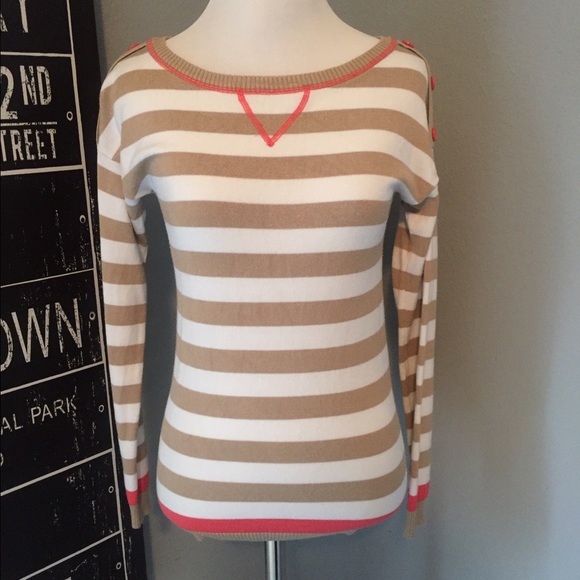 Tan & white sweater with coral accent