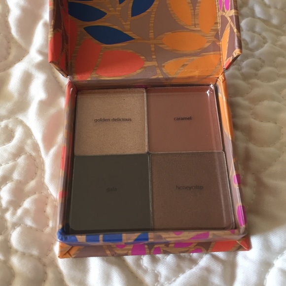 Tarte apple of my eye Amazonian clay shadow quad