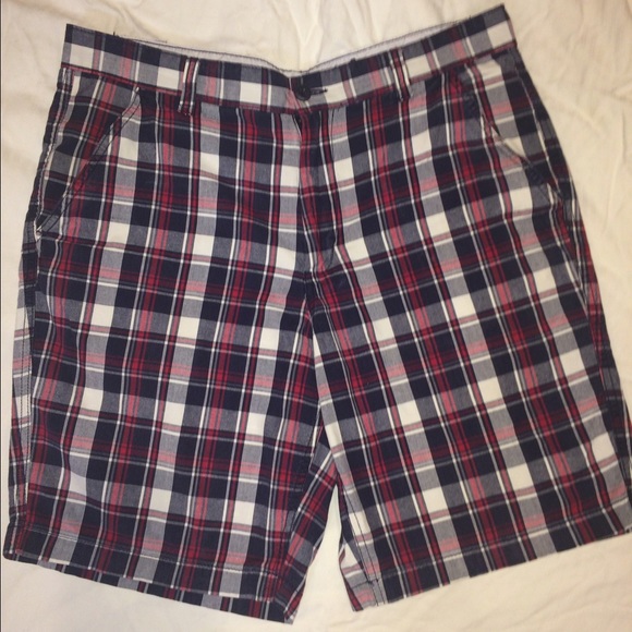 Men's shorts. Size 36. Flat front. EUC.