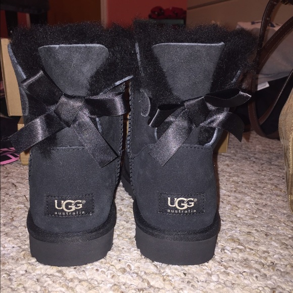 black bailey bow uggs size 10 black bailey bow uggs size 10