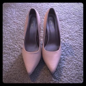 Nude leather heels, size 7!