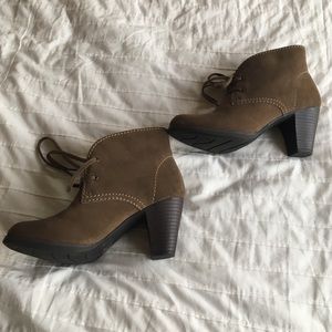 New clacks booties