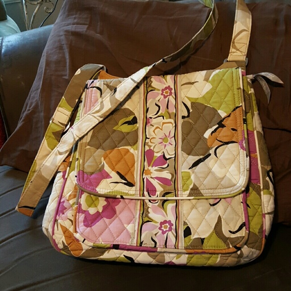 Vera Bradley crossbody/messenger bag