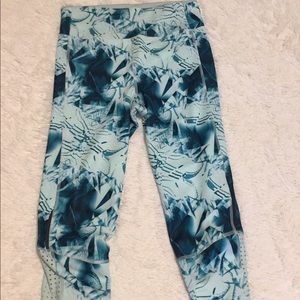 Adidas supernova Capri athletic pants. Size XS