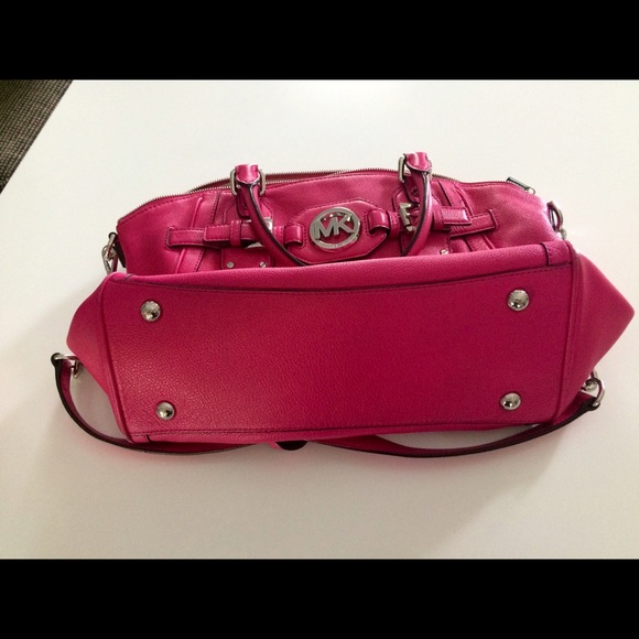 Sold! - Picture 4 of 4