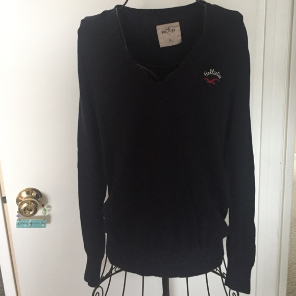 Navy Hollister Sweater