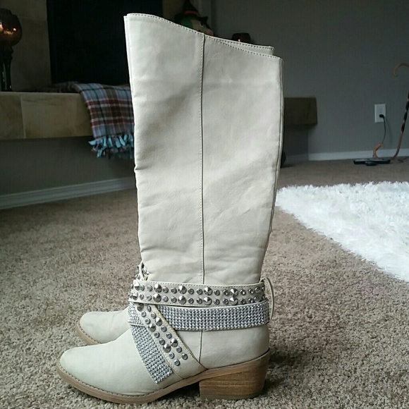 Not Rated boots
